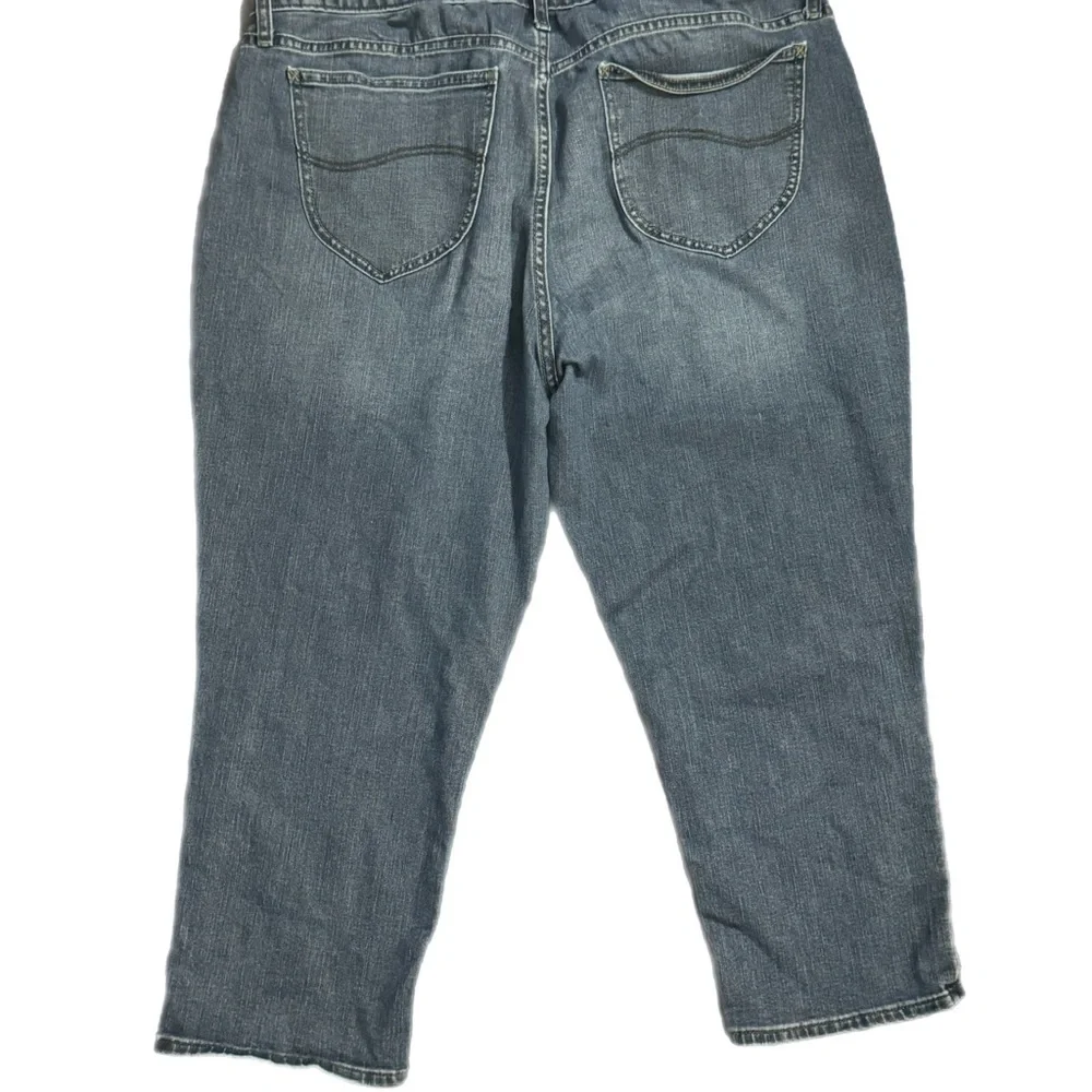 Lee Riders Capri Jeans Women 18 Blue Mid Rise Stretch - Picture 3 of 3